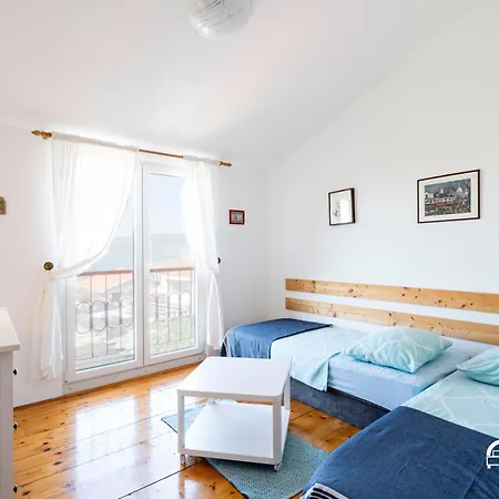 Bedz Blue House *
